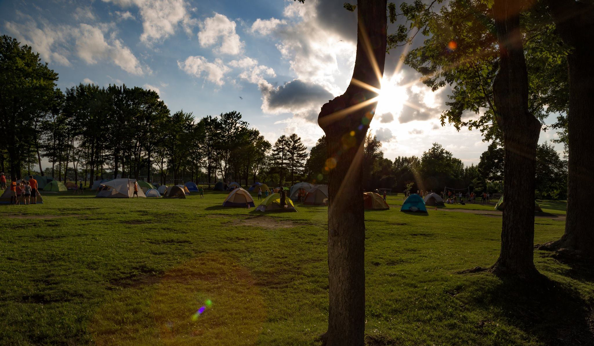 Camping dans la cour