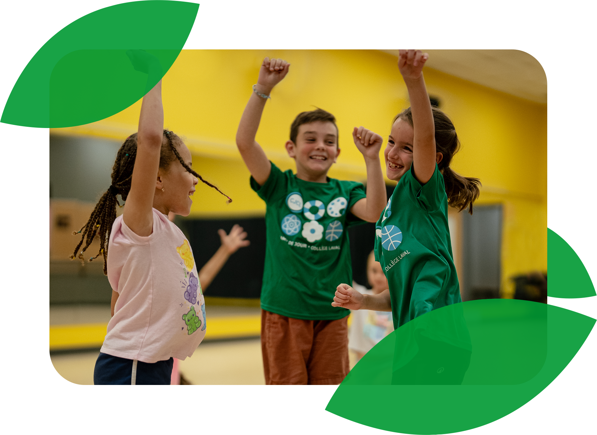 jeunes enfants qui dansent